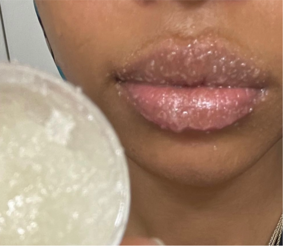 Linny Lemon Lip Scrub