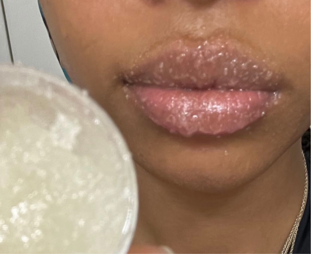 Linny Lemon Lip Scrub